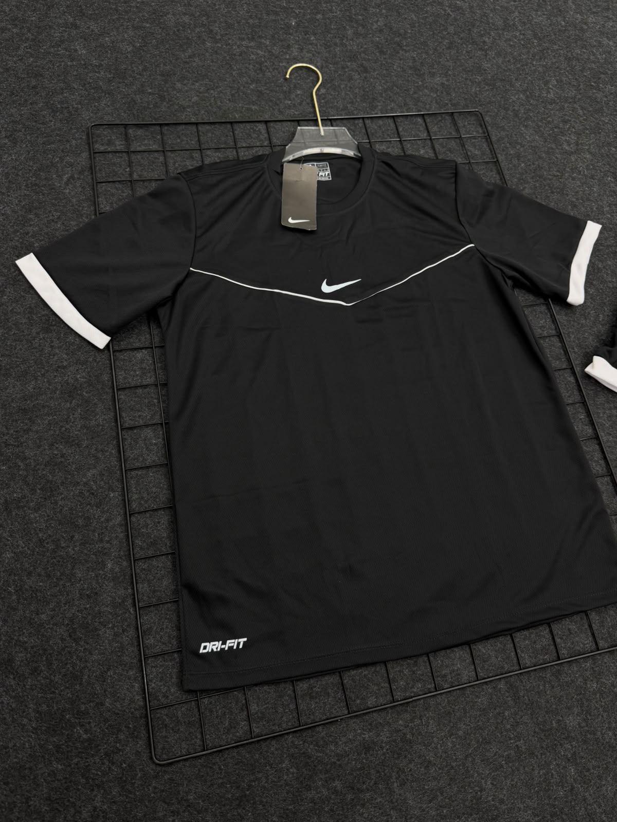Conjunto Masculino Dri-FIT de Treino🏃🏻💥 Ideal Para Academia, Corrida. 🚚 FRETE GRÁTIS para toda a região de São Paulo!